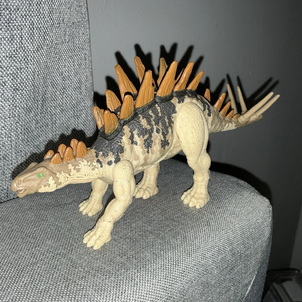 Jurassic World Epic Evolution Strike Attack Tuojiangosaurus Figure 2023